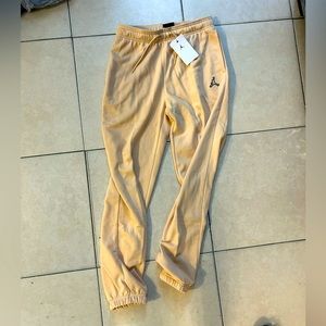 Jordan women’s sweatpants NWT